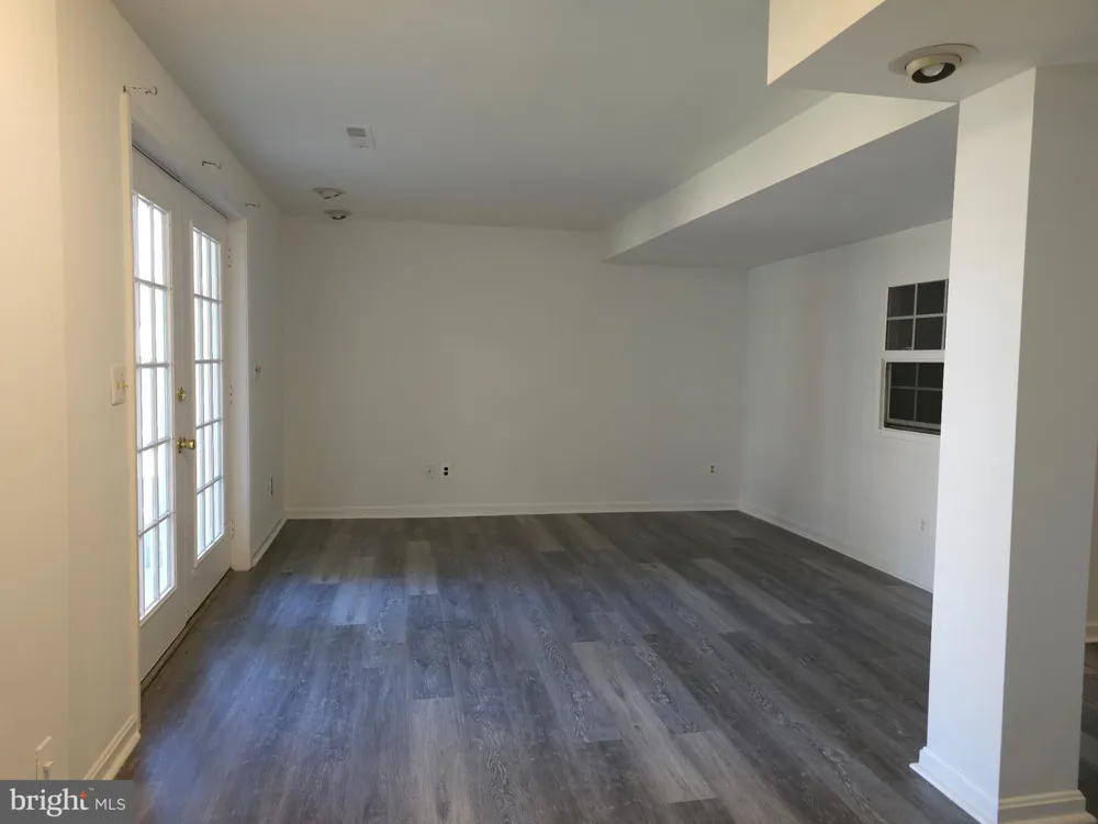 13824 POPLAR TREE ROAD Chantilly, VA 20151