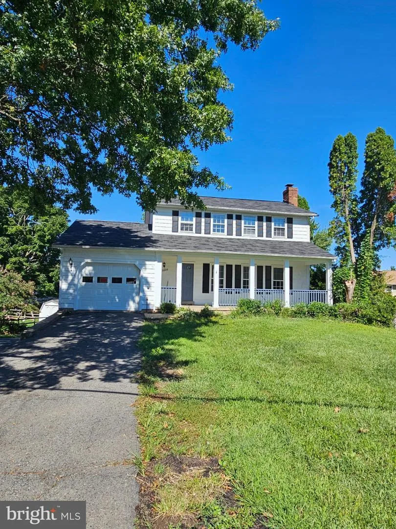 13824 POPLAR TREE ROAD Chantilly, VA 20151