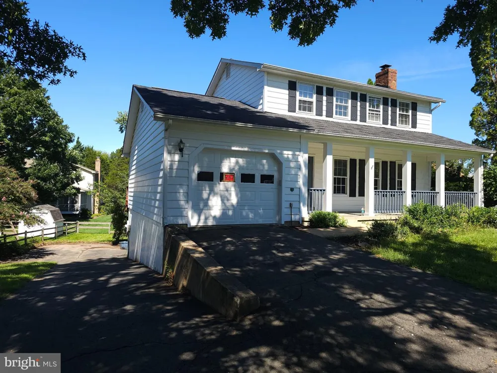 13824 POPLAR TREE ROAD Chantilly, VA 20151
