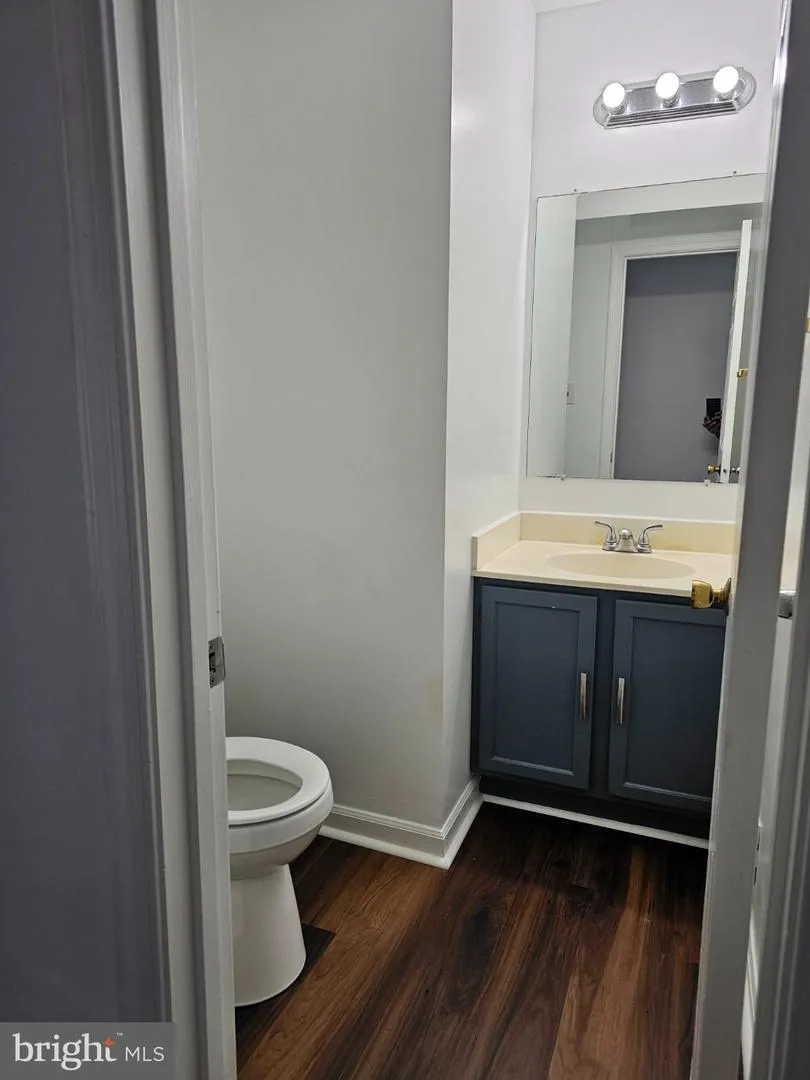 13824 POPLAR TREE ROAD Chantilly, VA 20151