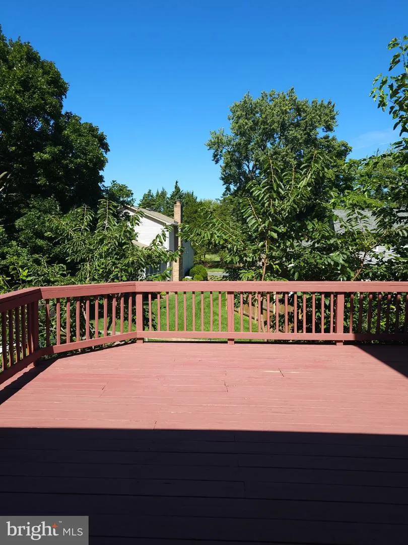 13824 POPLAR TREE ROAD Chantilly, VA 20151