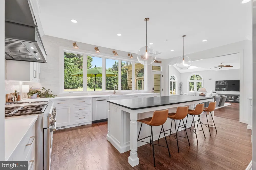 10875 PATOWMACK DRIVE Great Falls, VA 22066