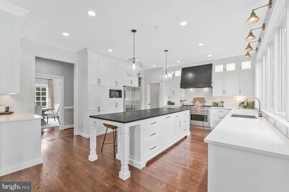 10875 PATOWMACK DRIVE Great Falls, VA 22066