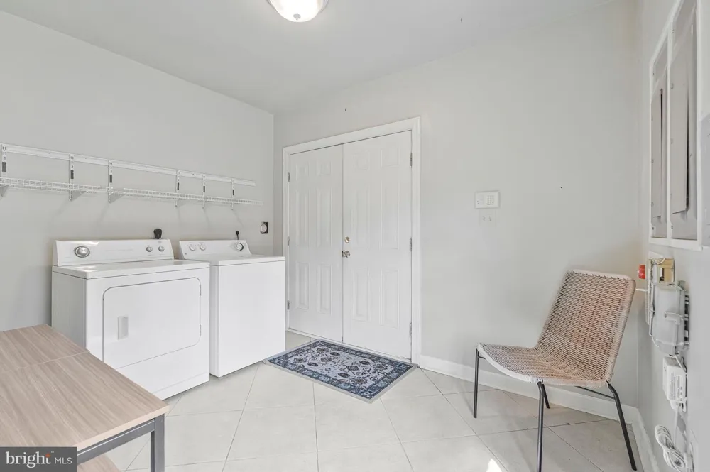 10875 PATOWMACK DRIVE Great Falls, VA 22066