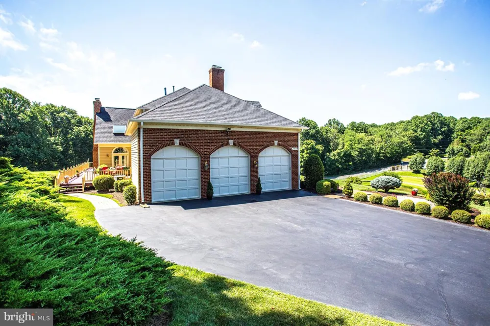 10875 PATOWMACK DRIVE Great Falls, VA 22066