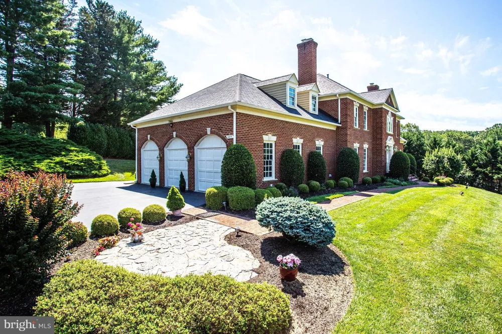 10875 PATOWMACK DRIVE Great Falls, VA 22066