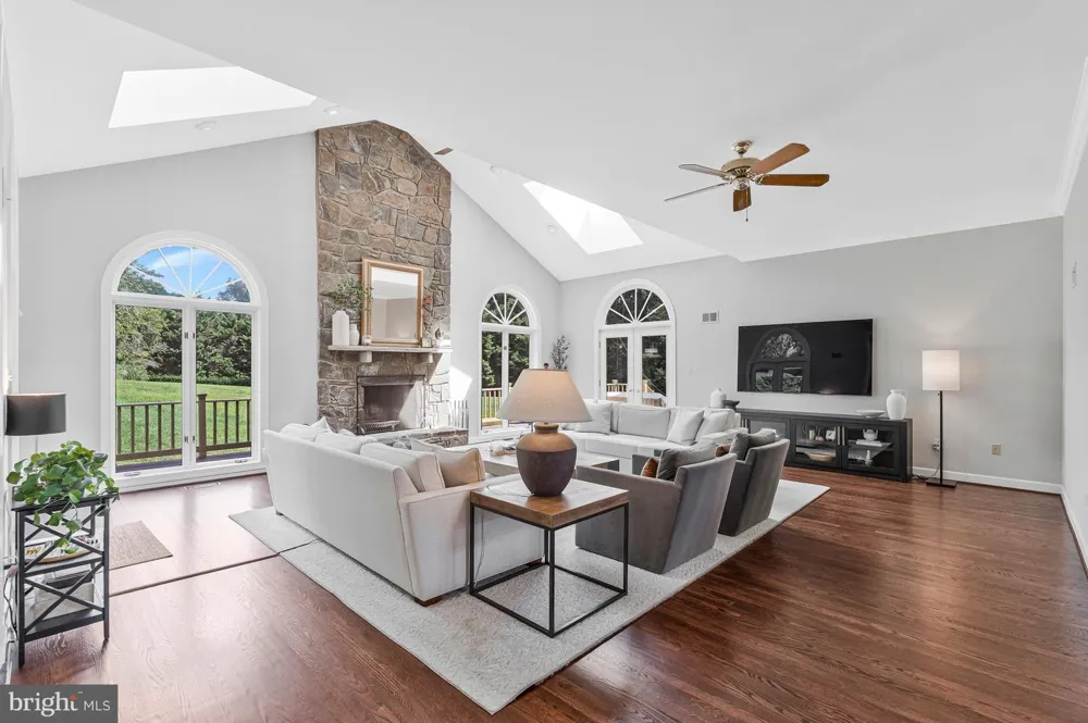 10875 PATOWMACK DRIVE Great Falls, VA 22066