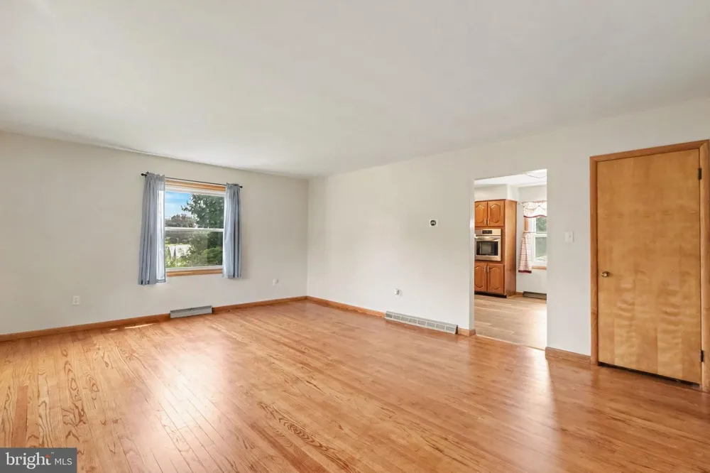1445 LOOP ROAD Lewistown, PA 17044