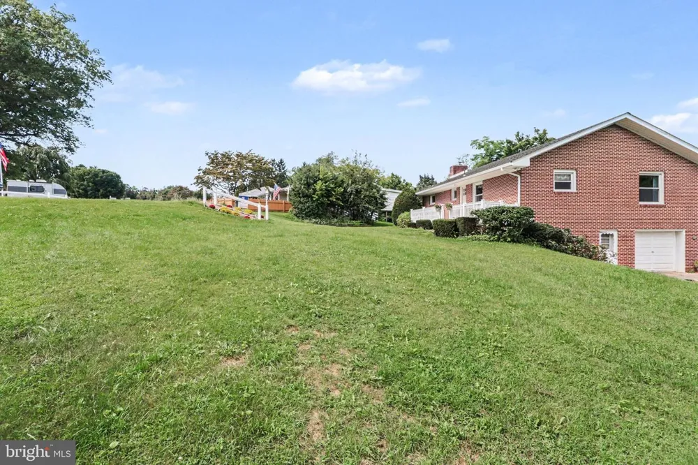 1445 LOOP ROAD Lewistown, PA 17044