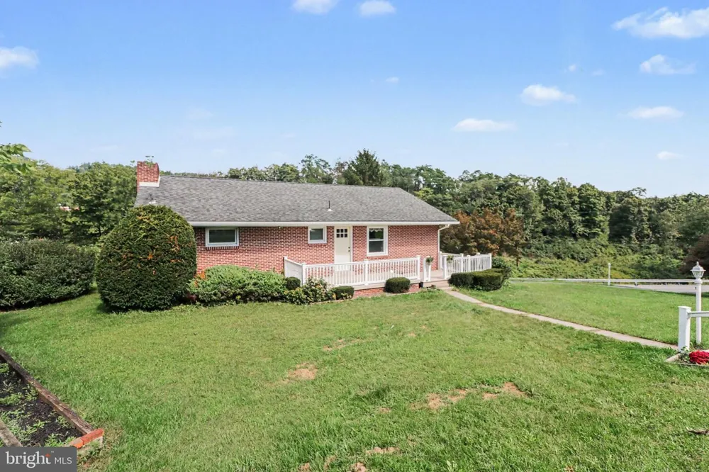1445 LOOP ROAD Lewistown, PA 17044