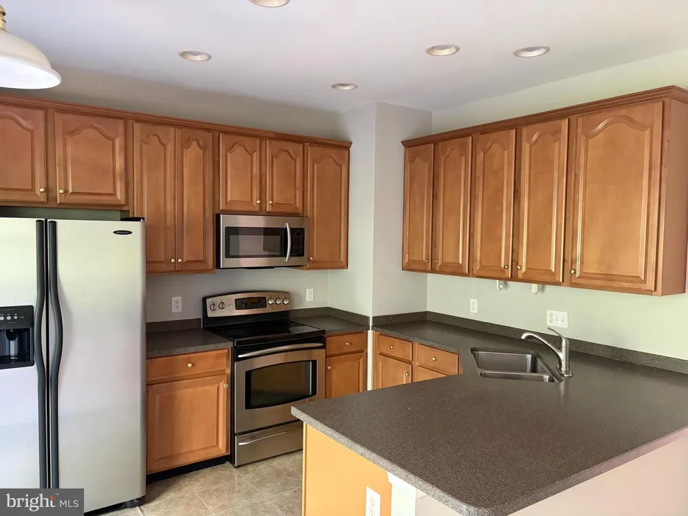 196 HUDSON DRIVE Phoenixville, PA 19460