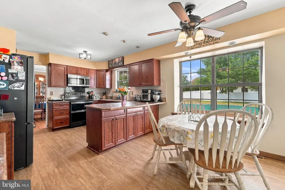 218 RAMBLEWOOD DRIVE Deptford, NJ 08080