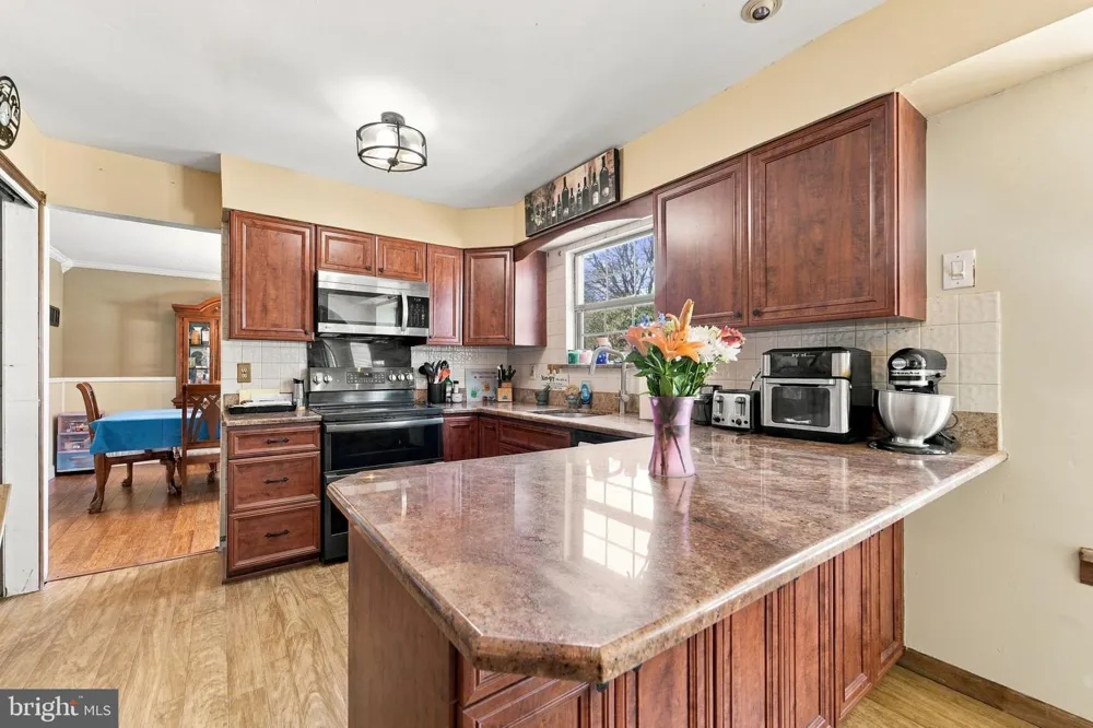 218 RAMBLEWOOD DRIVE Deptford, NJ 08080