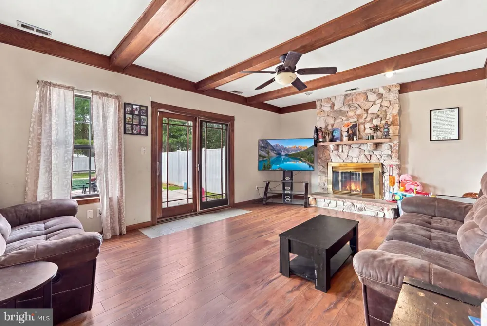 218 RAMBLEWOOD DRIVE Deptford, NJ 08080