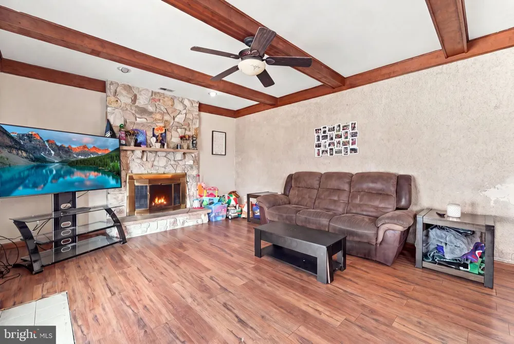 218 RAMBLEWOOD DRIVE Deptford, NJ 08080