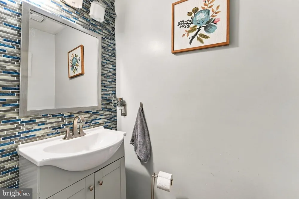 218 RAMBLEWOOD DRIVE Deptford, NJ 08080