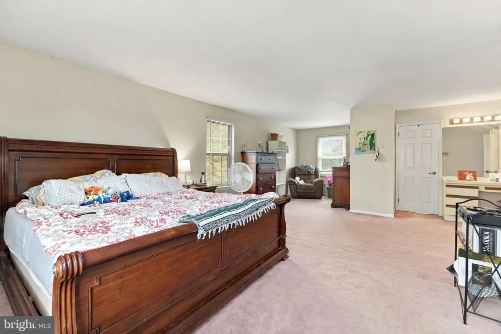 218 RAMBLEWOOD DRIVE Deptford, NJ 08080