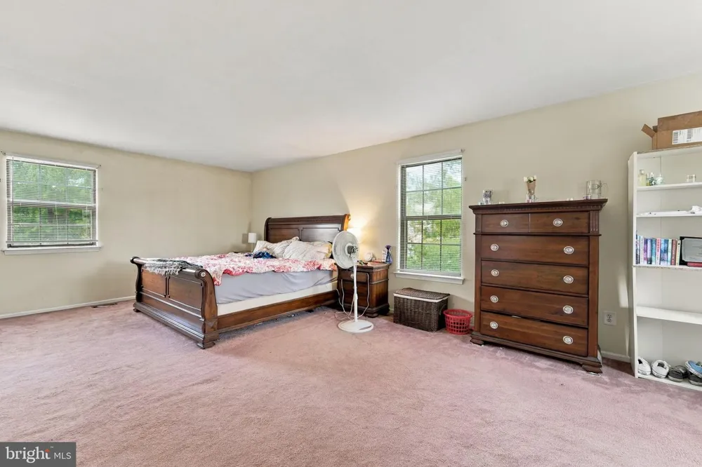 218 RAMBLEWOOD DRIVE Deptford, NJ 08080