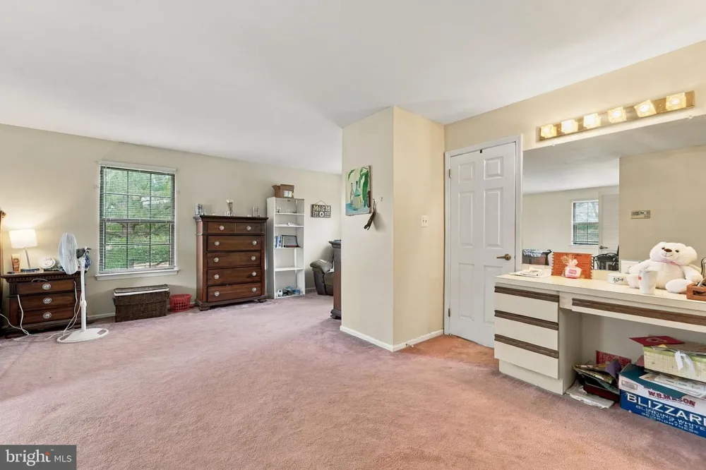 218 RAMBLEWOOD DRIVE Deptford, NJ 08080