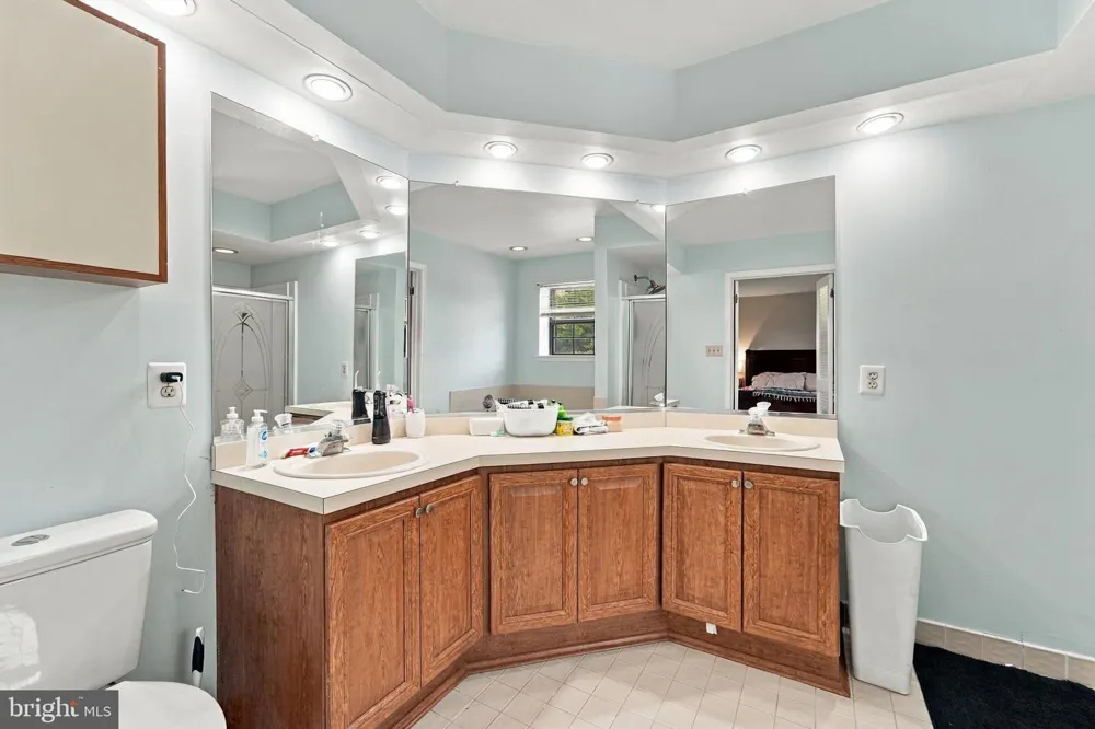 218 RAMBLEWOOD DRIVE Deptford, NJ 08080