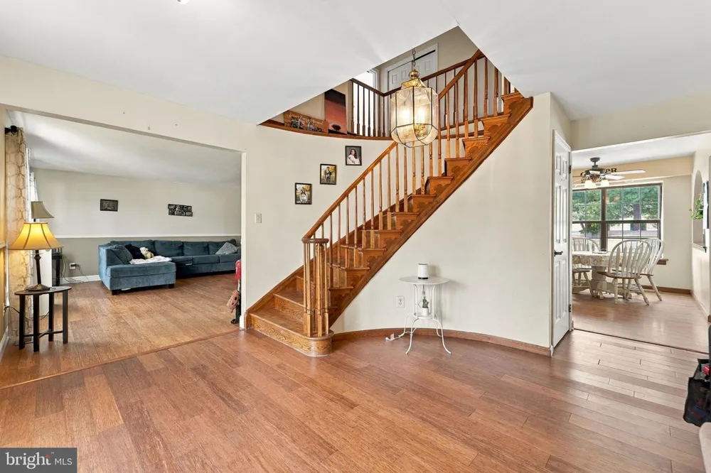 218 RAMBLEWOOD DRIVE Deptford, NJ 08080