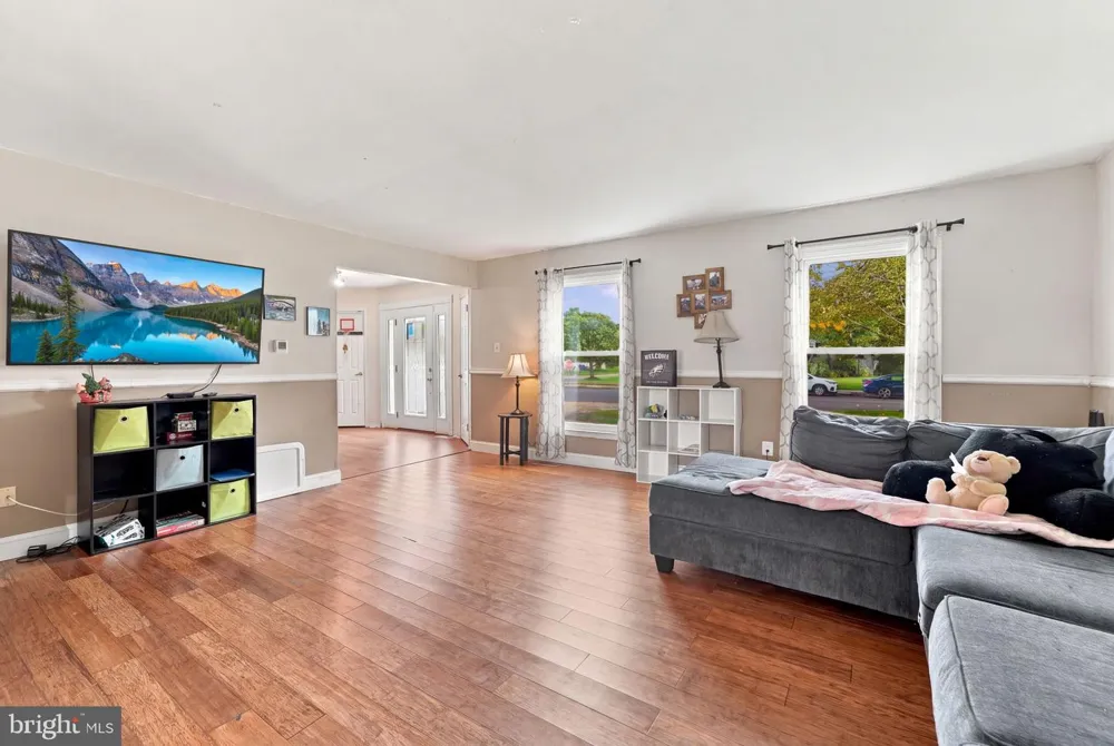 218 RAMBLEWOOD DRIVE Deptford, NJ 08080