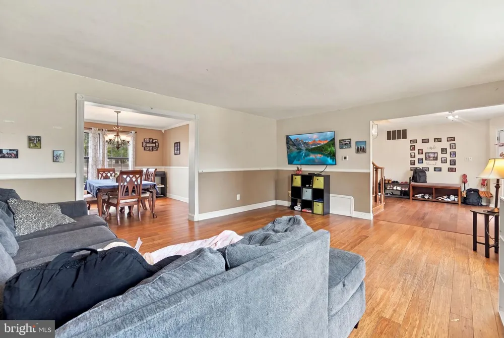 218 RAMBLEWOOD DRIVE Deptford, NJ 08080