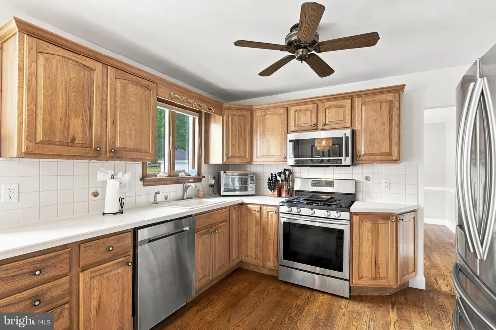 325 COLONIAL DRIVE Exton, PA 19341