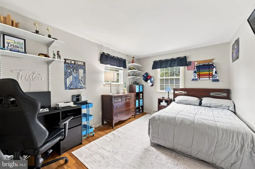 325 COLONIAL DRIVE Exton, PA 19341