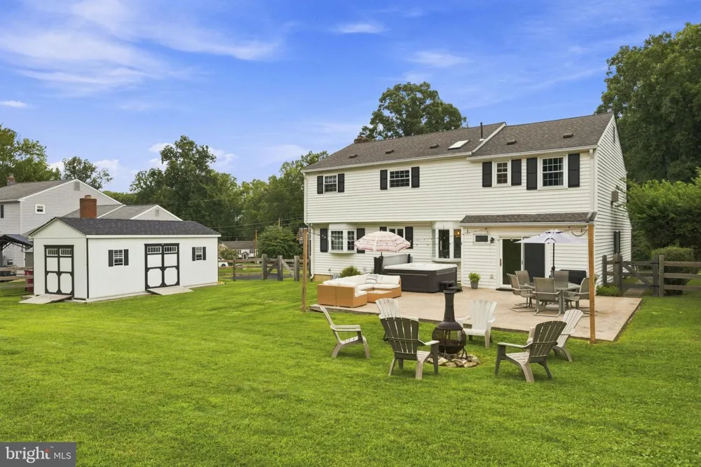325 COLONIAL DRIVE Exton, PA 19341