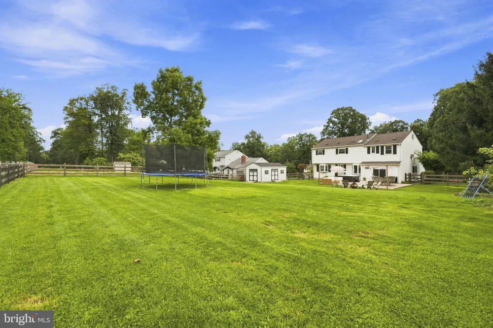 325 COLONIAL DRIVE Exton, PA 19341