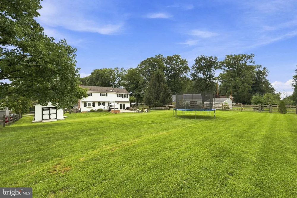 325 COLONIAL DRIVE Exton, PA 19341