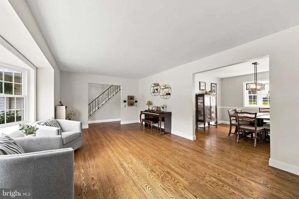 325 COLONIAL DRIVE Exton, PA 19341