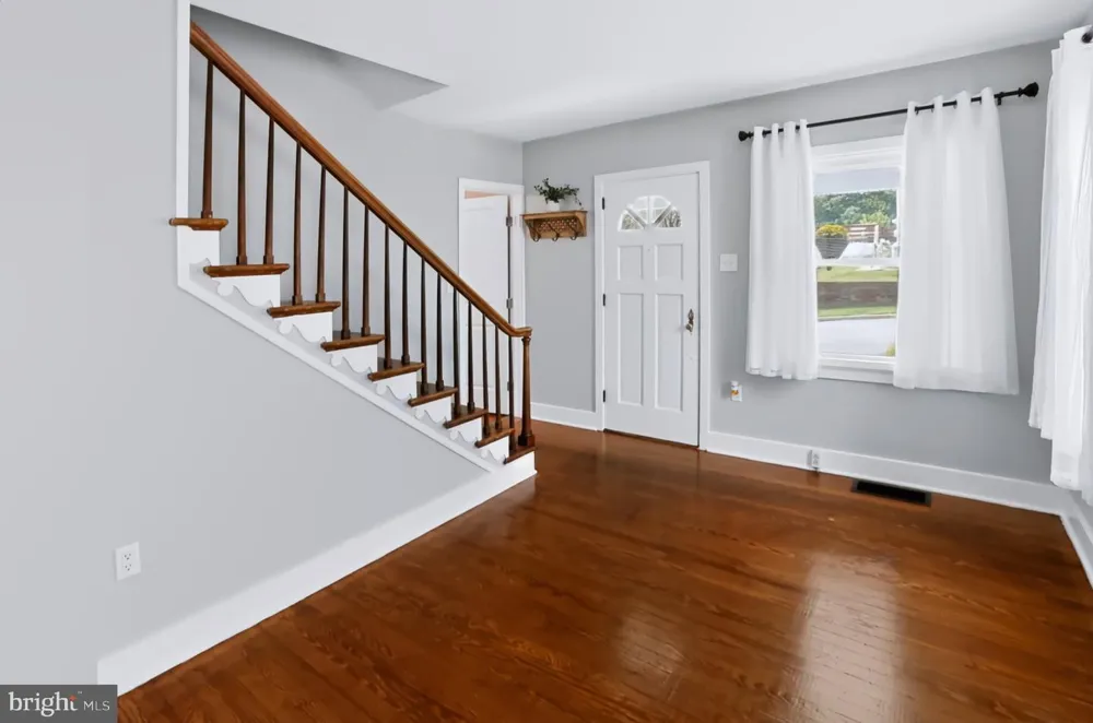 19 MAPLE Mohnton, PA 19540