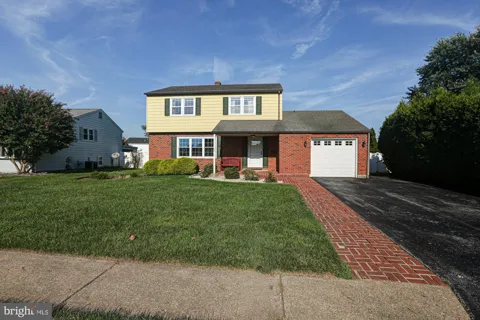 307 E ROOSEVELT AVENUE
