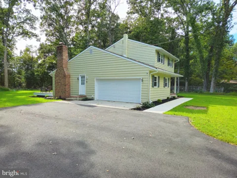 11 HANTHORNE DRIVE