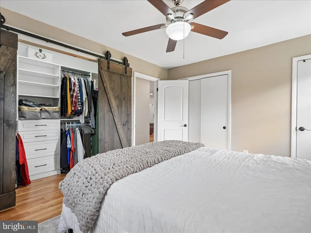 7704 HURON DRIVE Gainesville, VA 20155