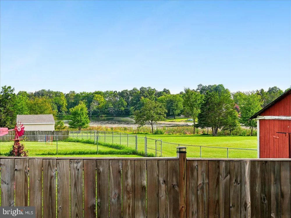 7704 HURON DRIVE Gainesville, VA 20155