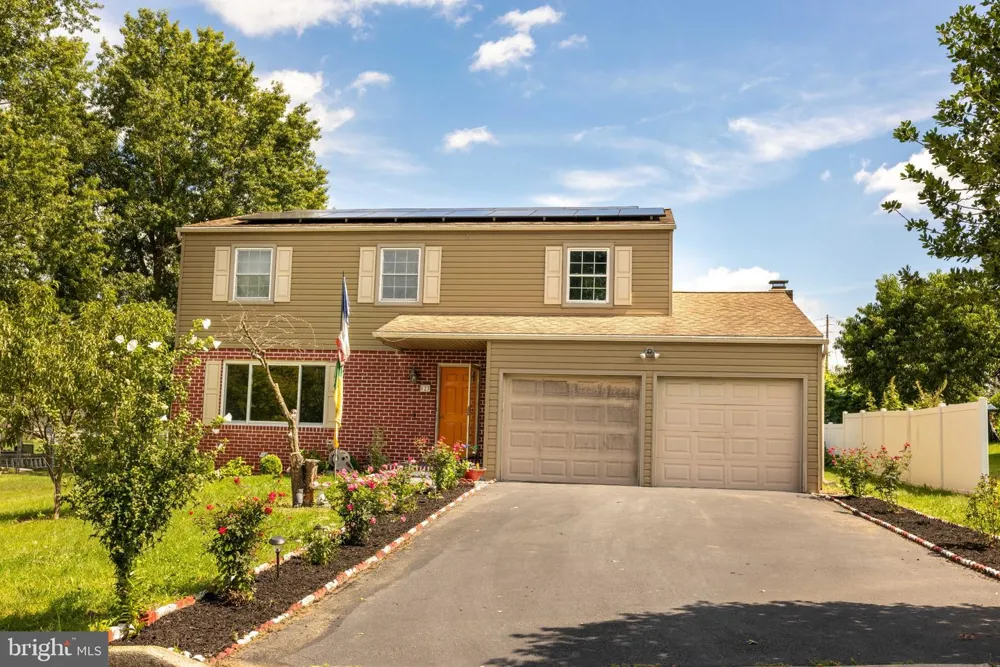 527 SPRINGHOUSE COURT Harrisburg, PA 17111