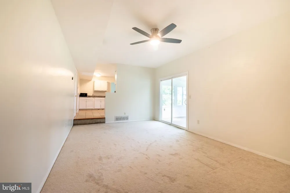 527 SPRINGHOUSE COURT Harrisburg, PA 17111