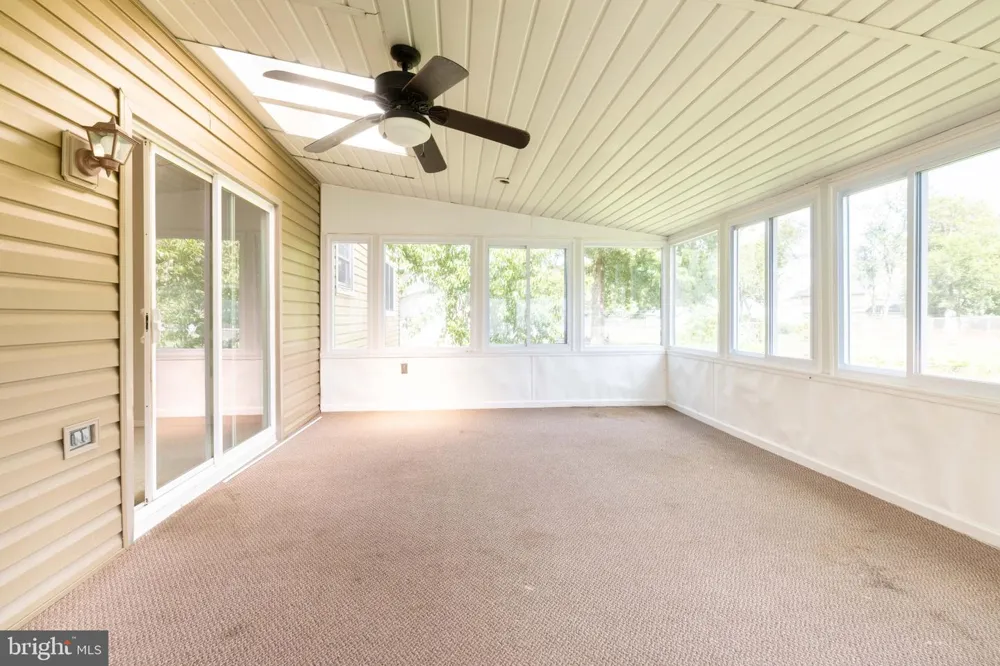 527 SPRINGHOUSE COURT Harrisburg, PA 17111