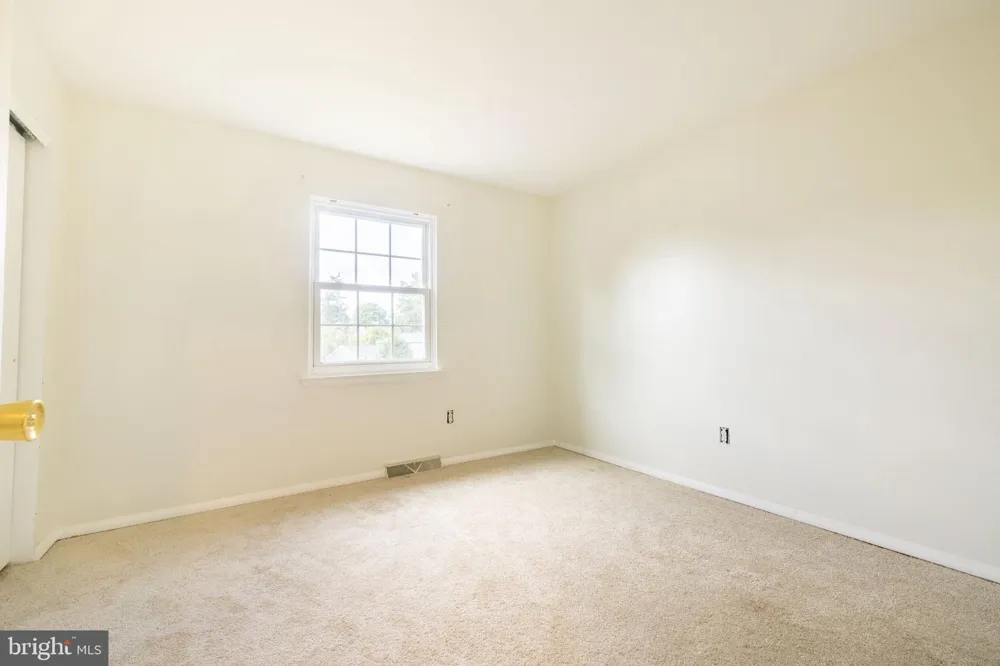 527 SPRINGHOUSE COURT Harrisburg, PA 17111