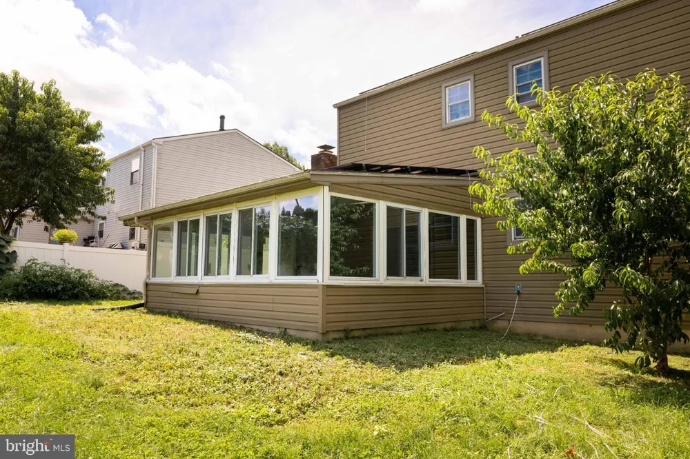 527 SPRINGHOUSE COURT Harrisburg, PA 17111