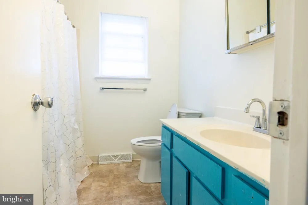 527 SPRINGHOUSE COURT Harrisburg, PA 17111