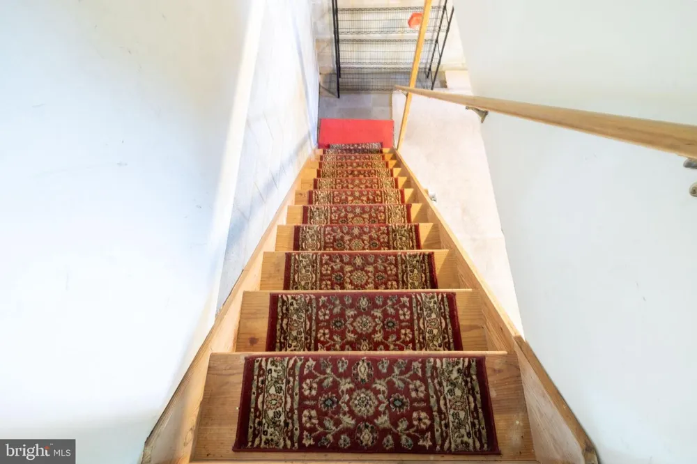 527 SPRINGHOUSE COURT Harrisburg, PA 17111