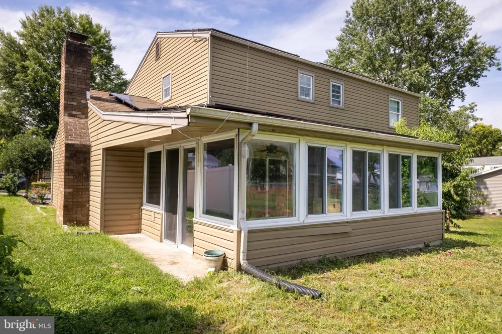 527 SPRINGHOUSE COURT Harrisburg, PA 17111