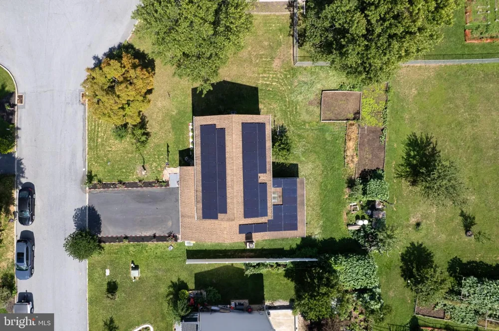527 SPRINGHOUSE COURT Harrisburg, PA 17111