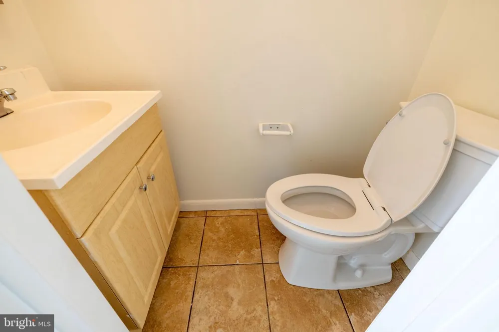527 SPRINGHOUSE COURT Harrisburg, PA 17111