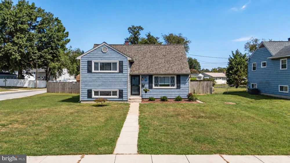 2 SUNSET CIRCLE Pasadena, MD 21122
