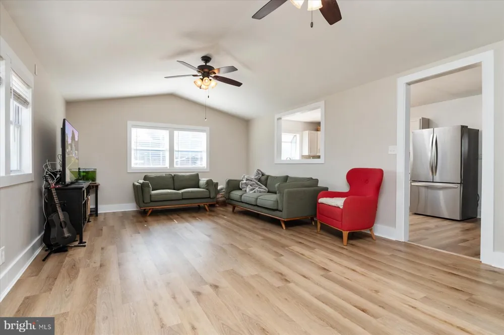 2 SUNSET CIRCLE Pasadena, MD 21122